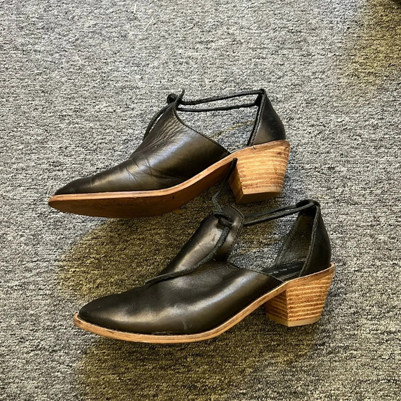 Kelsi Dagger Brooklyn Mules, size 8 - Picture 8 of 9